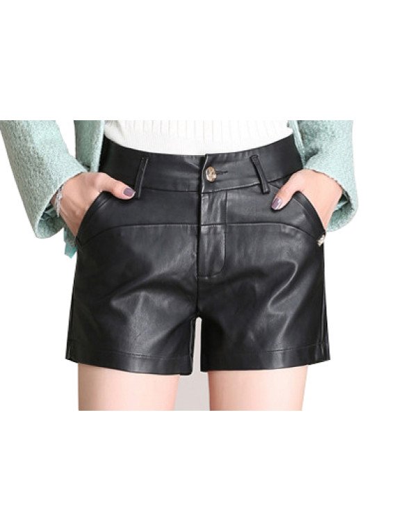 HugMe.fashion Slim Fit Short in Black Color For Women SH19